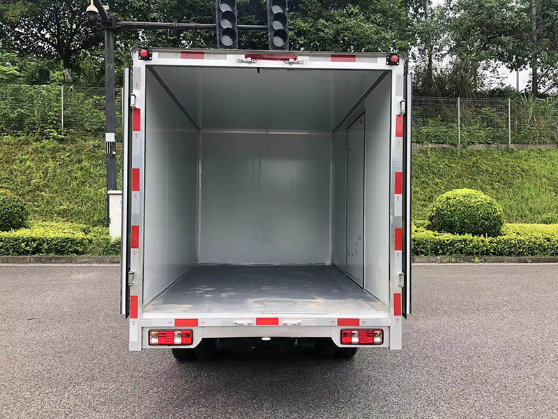 锐胜牌BAW5031XXY1DB51厢式运输车公告图片