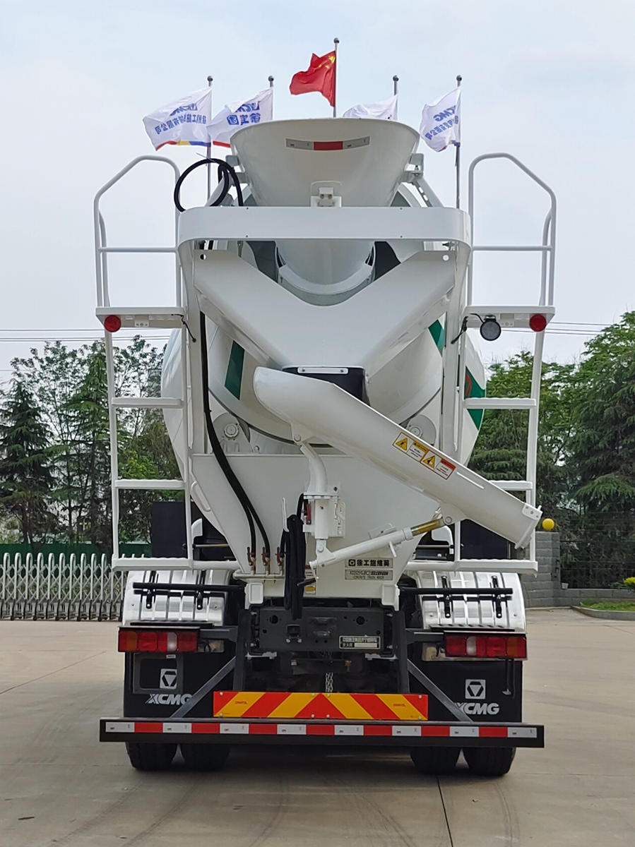 徐工牌XZS5251GJBCZ1混凝土攪拌運(yùn)輸車公告圖片