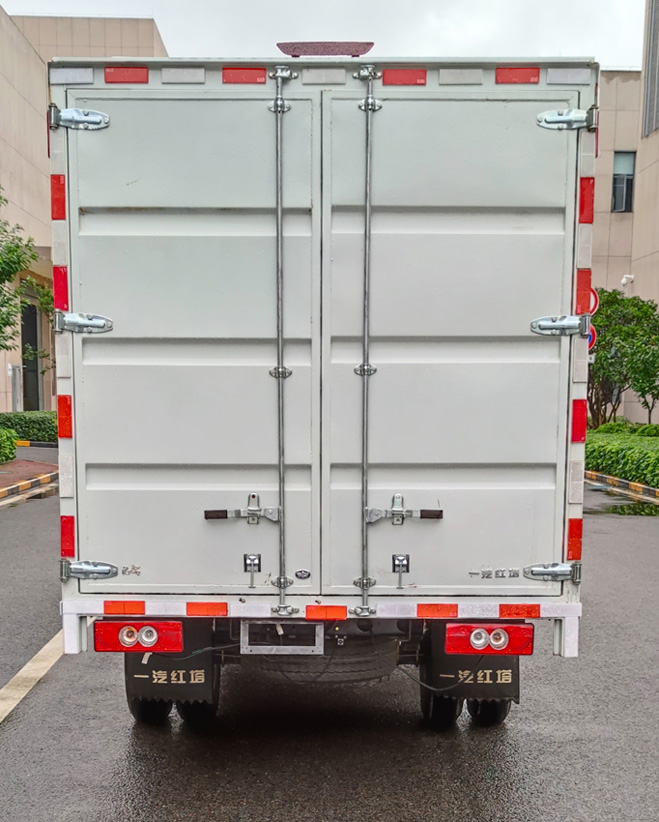 解放牌CA5030XXYQ3L1E6-1廂式運輸車公告圖片