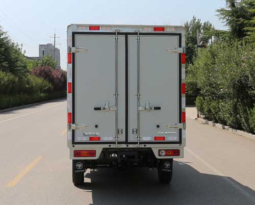 福田牌BJ5031XXY4PV4-01廂式運(yùn)輸車公告圖片