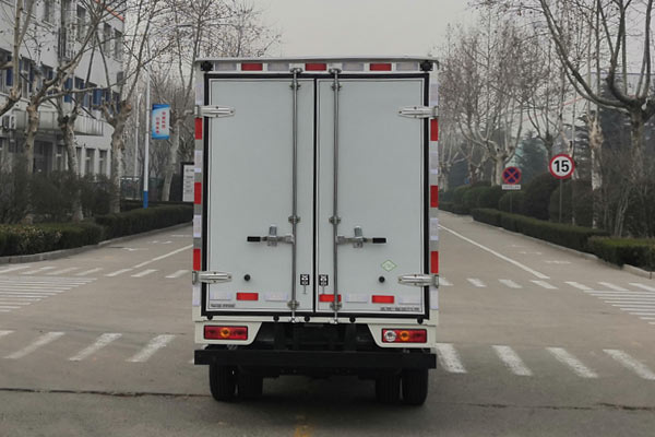 福田牌BJ5031XXY4AC4-01廂式運輸車公告圖片