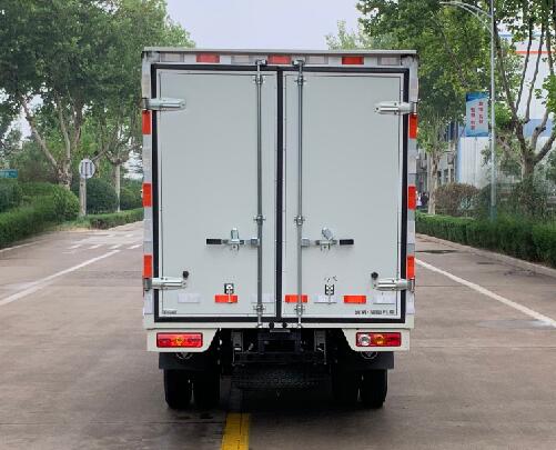 福田牌BJ5032XYK3AV5-03翼開啟廂式車公告圖片