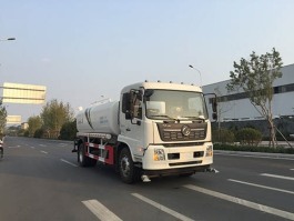 洒水车