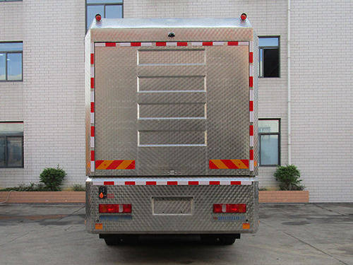 龍吸水牌FLG5190TPS69Z大流量排水搶險(xiǎn)車(chē)公告圖片