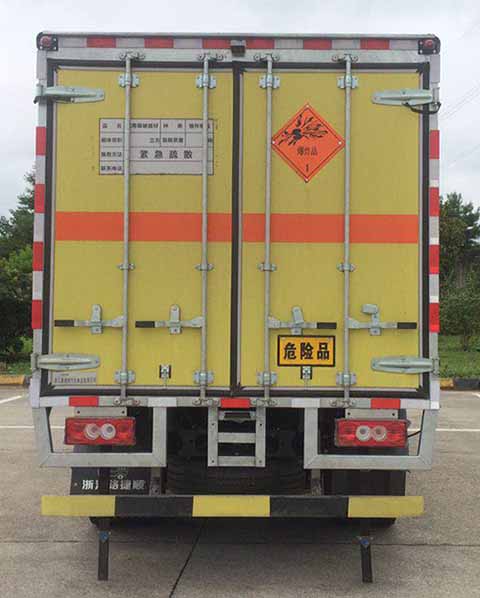 路捷順牌ULC5081XQYB6爆破器材運(yùn)輸車公告圖片