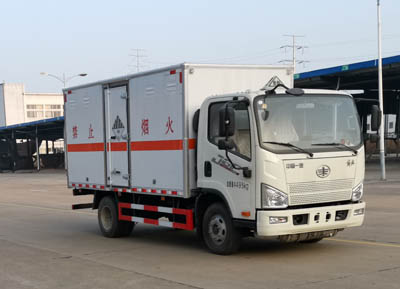 大力牌DLQ5040XZWCA6雜項危險物品廂式運輸車公告圖片