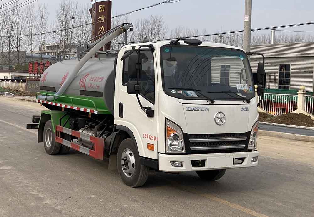 美胜威牌MTH5081GXE6CG吸粪车