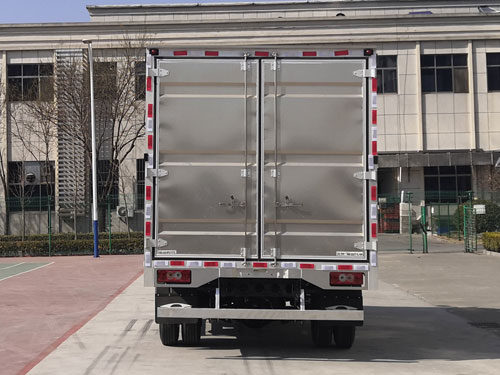 福田牌BJ5043XXY8JDA-02厢式运输车公告图片
