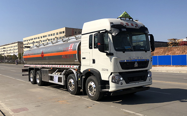 專威牌HTW5320GYYLZZ6C鋁合金運(yùn)油車公告圖片