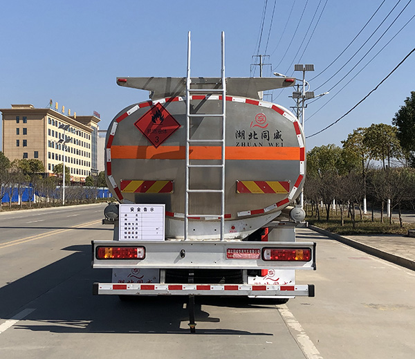 專威牌HTW5320GYYLZZ6C鋁合金運(yùn)油車公告圖片