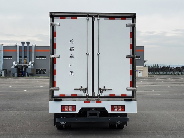 陜汽牌SX5040XLCBEV331L2純電動(dòng)冷藏車公告圖片