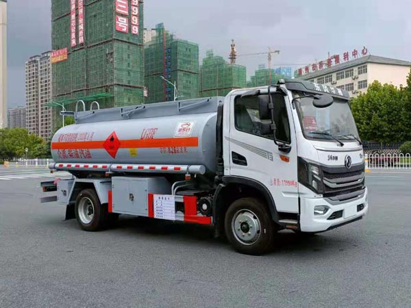 新東日牌YZR5126GJYE6加油車(chē)公告圖片