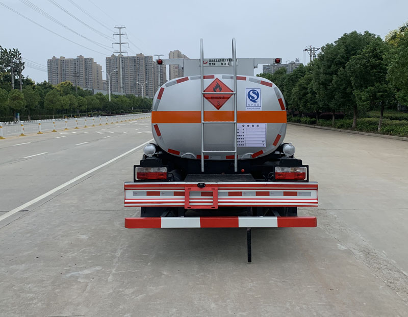 楚飞牌CLQ5100GJY6E加油车公告图片