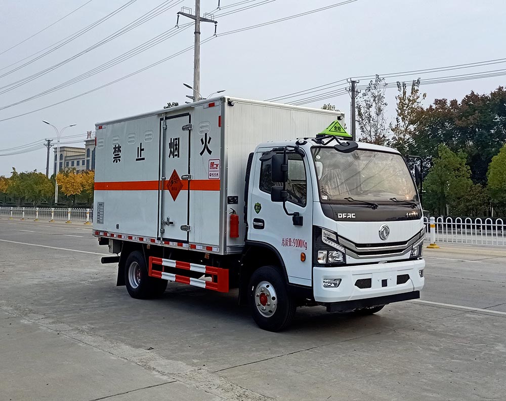楚飞牌CLQ5090XQY6E爆破器材运输车公告图片