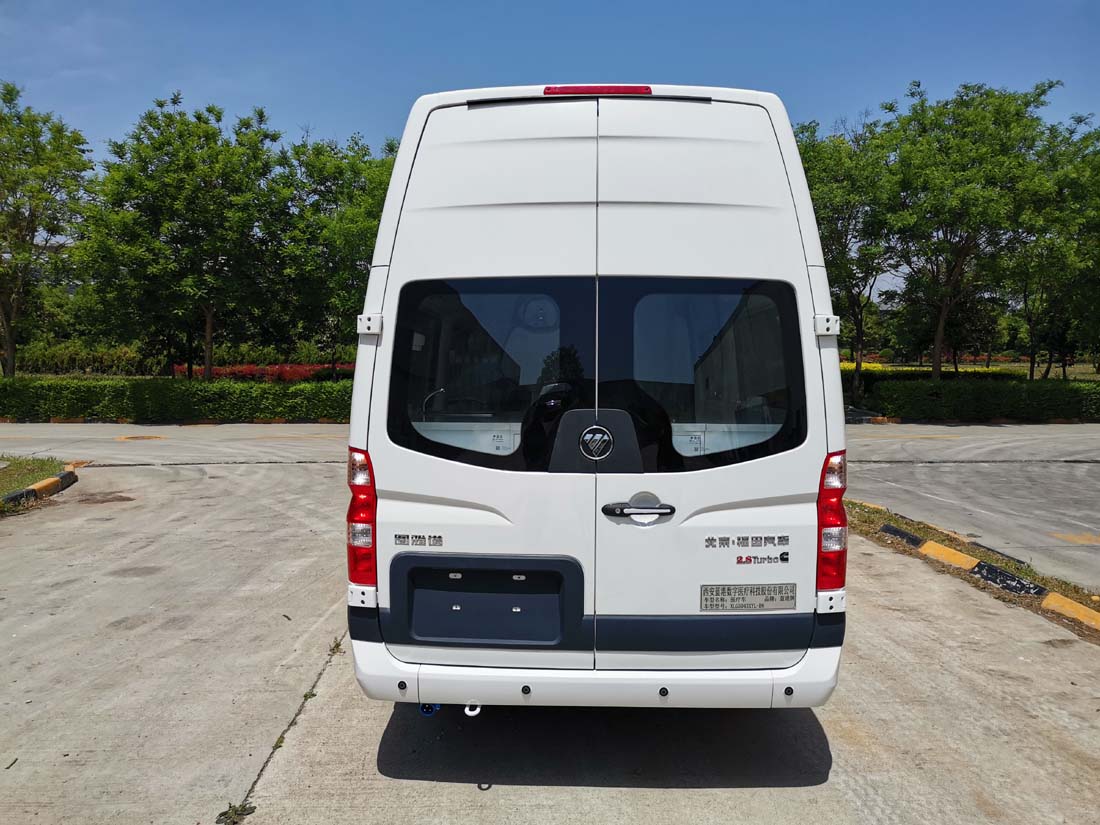 藍港牌XLG5043XYL-B6醫(yī)療車公告圖片