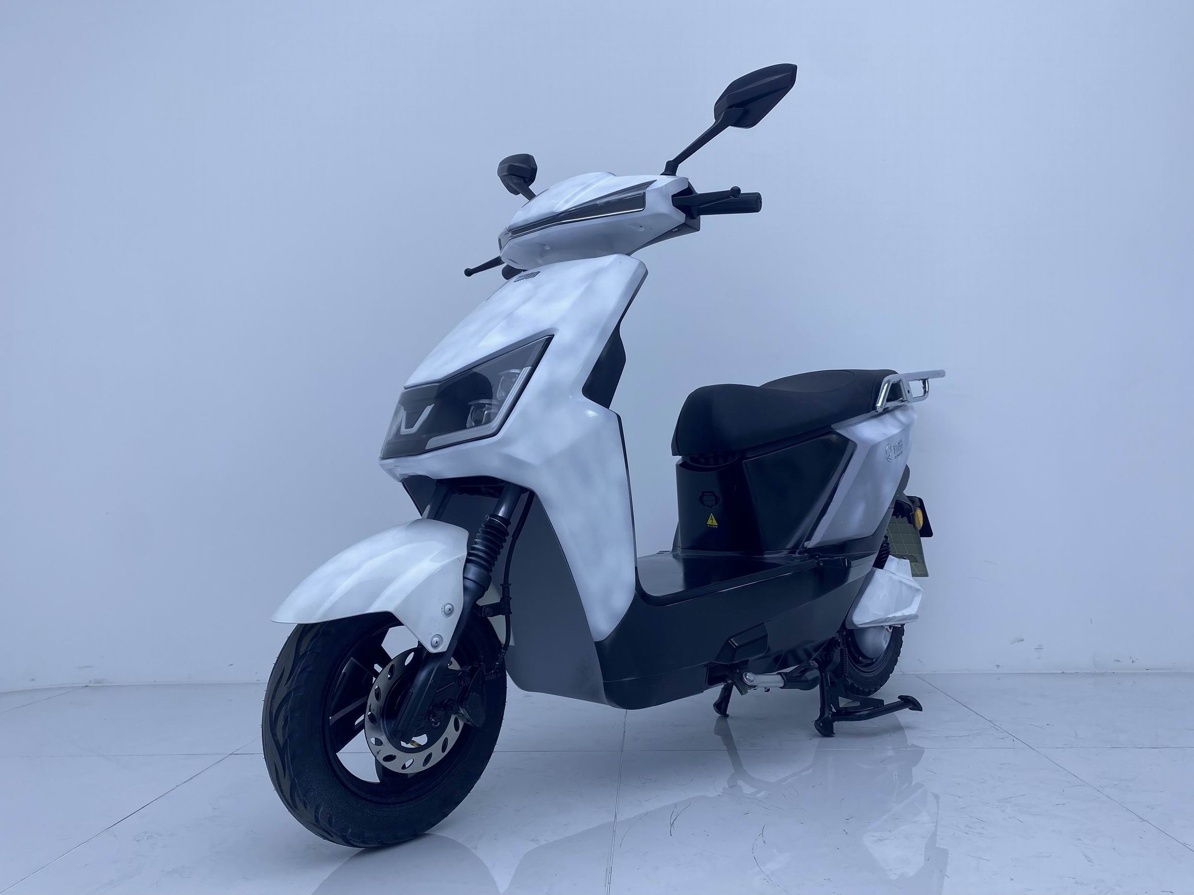 XL1000DT-2E 新蕾牌纯电动前盘式后鼓式电动两轮摩托车图片
