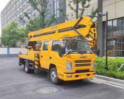 高空作业车