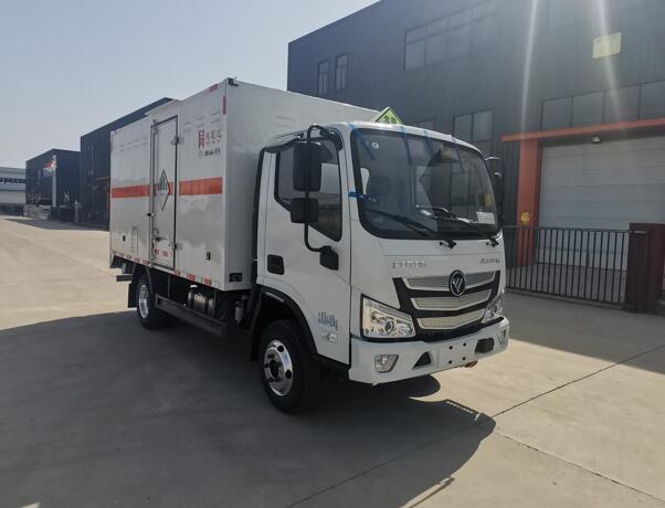 鴻星達牌SJR5044XZW-6雜項危險物品廂式運輸車公告圖片