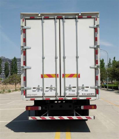 福田牌BJ5186XYK-1A翼開(kāi)啟廂式車公告圖片