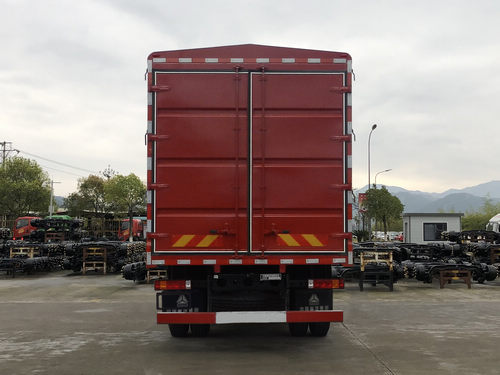 豪曼牌ZZ5188CCYG10FB0倉柵式運(yùn)輸車公告圖片