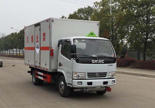 炎帝牌SZD5045XZW6雜項(xiàng)危險(xiǎn)物品廂式運(yùn)輸車公告圖片