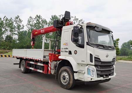 伴君長(zhǎng)興牌AAA5180JSQL6隨車起重運(yùn)輸車公告圖片