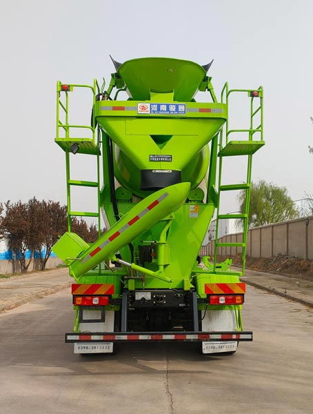 駿通牌JF5319GJB306SXB2混凝土攪拌運(yùn)輸車公告圖片