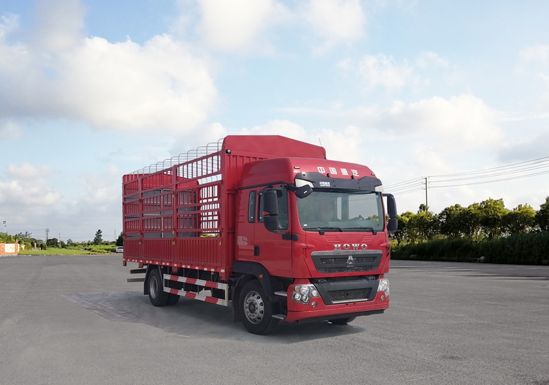 豪沃牌ZZ5177CCYK501GF1倉柵式運(yùn)輸車公告圖片