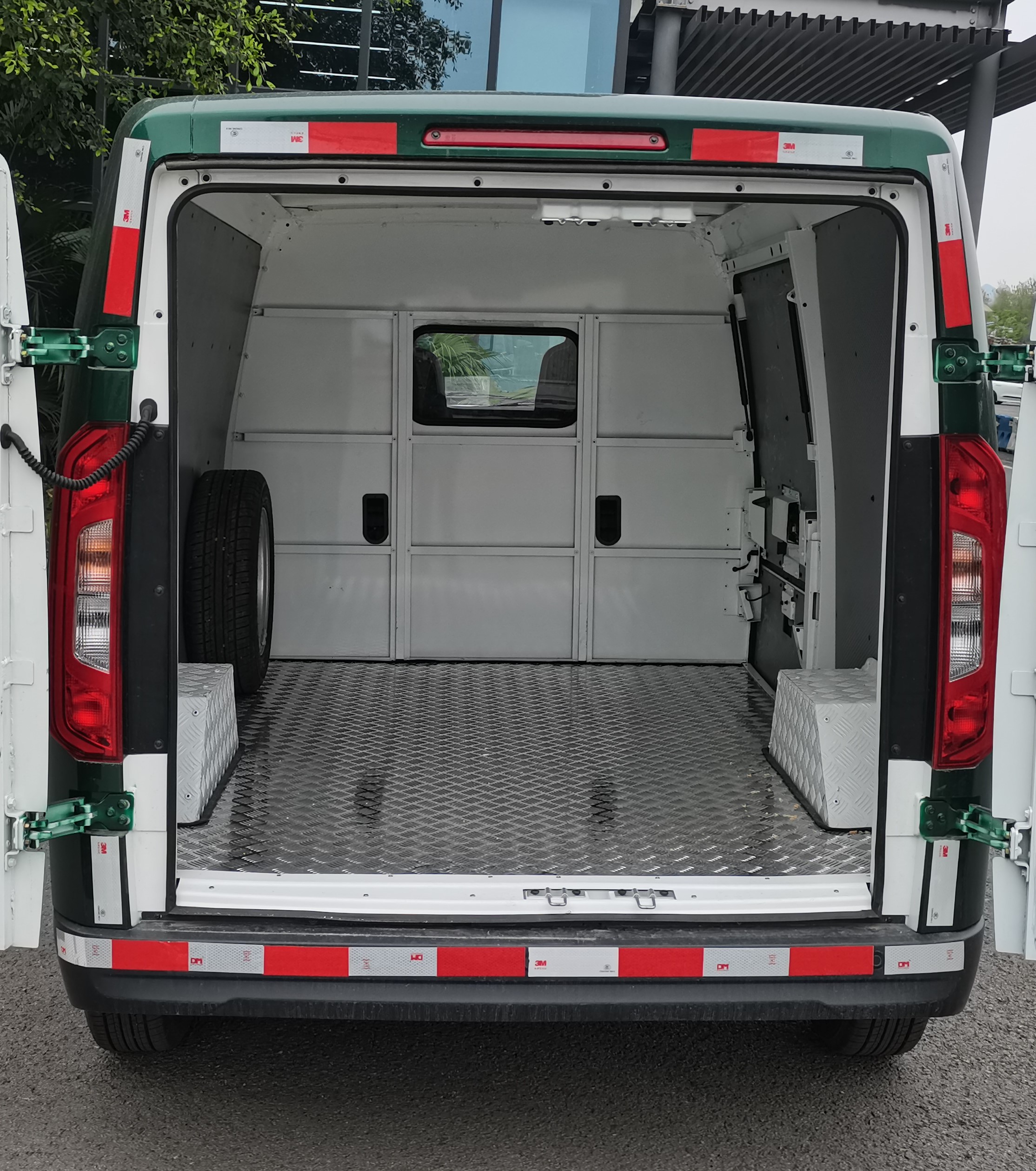 福田牌BJ5038XYZEV1純電動郵政車公告圖片