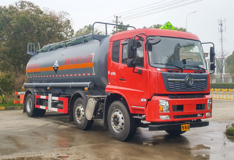 東駒牌LDW5263GFWD6A腐蝕性物品罐式運輸車公告圖片