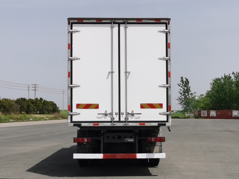豪沃牌ZZ5257XLCN43CKF1冷藏車公告圖片