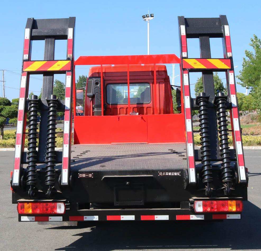 解放牌CA5180TPBPK8L2E6A90平板運(yùn)輸車(chē)公告圖片