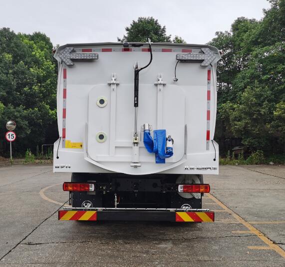 福田牌BJ5183TXSEV-H1純電動洗掃車公告圖片