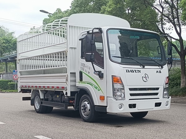 大運(yùn)牌CGC5042CCYBBEV428純電動(dòng)倉(cāng)柵式運(yùn)輸車公告圖片