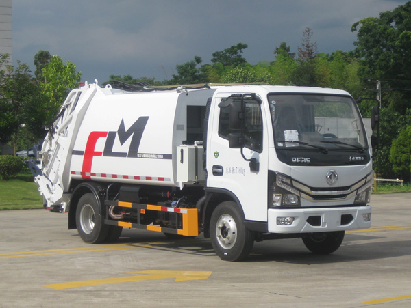 福龍馬牌FLM5072ZYSDG6壓縮式垃圾車公告圖片