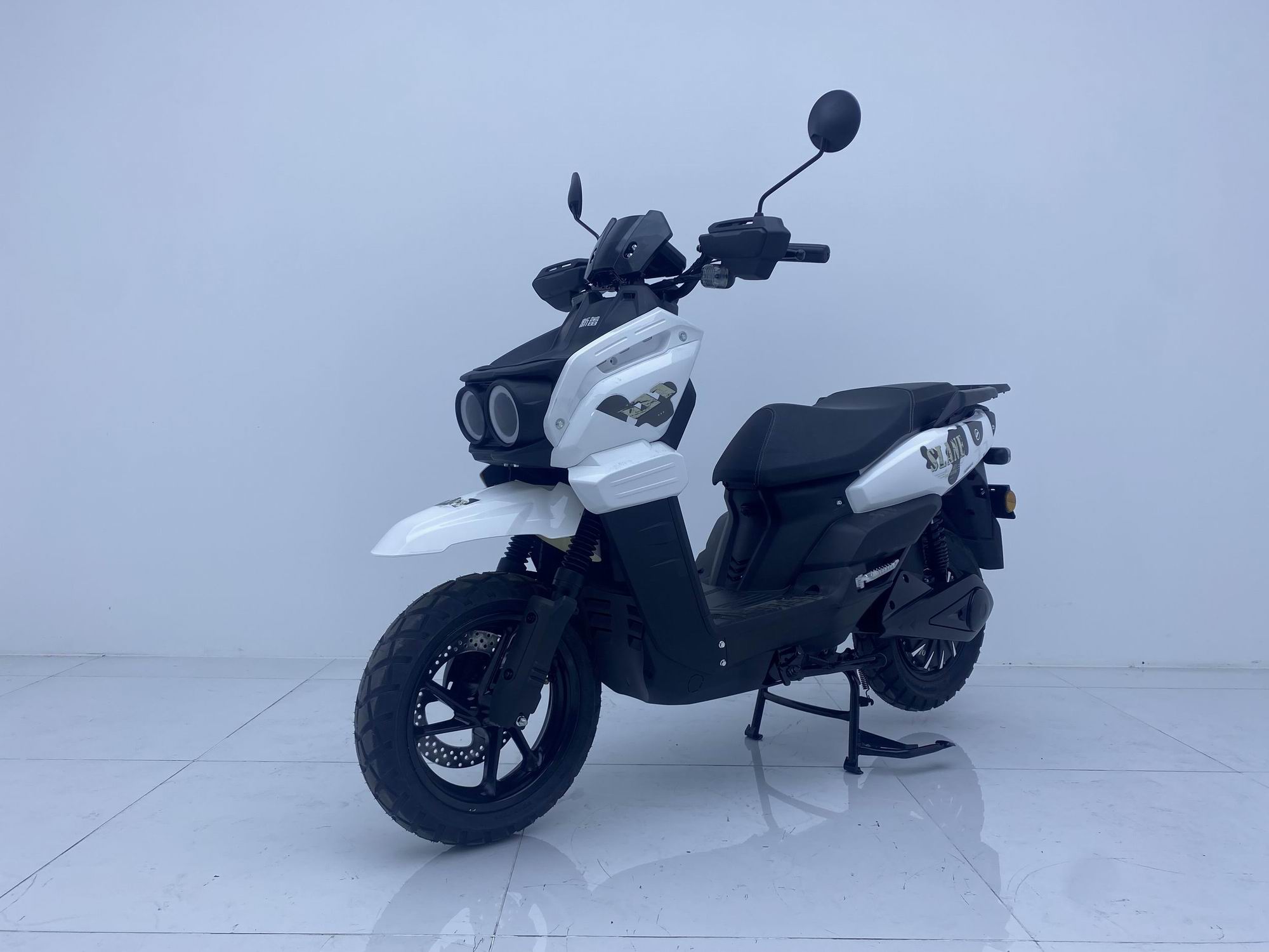 XL2000DT-3 新蕾牌纯电动前盘式后盘式电动两轮摩托车图片