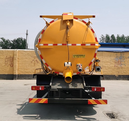 中達(dá)威牌CFY5181GXW6DF吸污車公告圖片