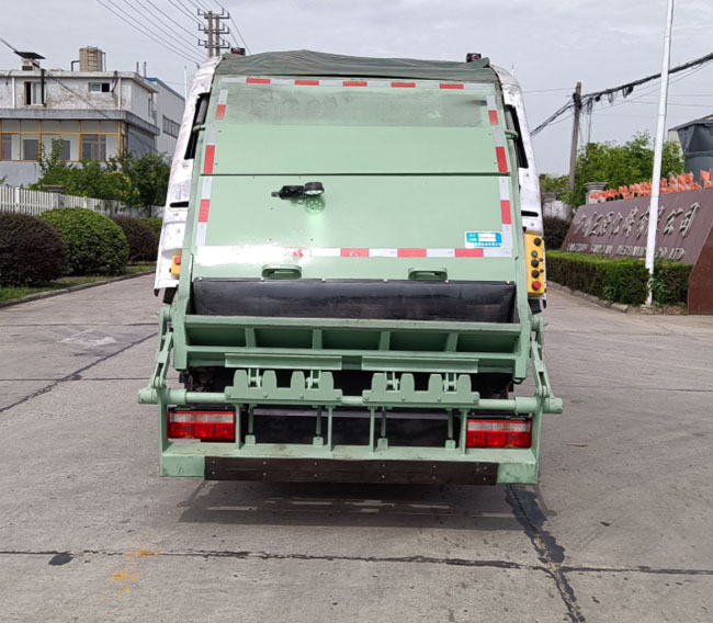 三聯(lián)牌YSY5120ZYSE6壓縮式垃圾車(chē)公告圖片