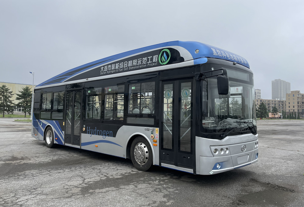 解放牌DK6109URFCEV32燃料电池低入口城市客车公告图片