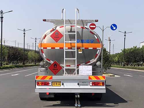 凌宇牌CLY5321GYYF2鋁合金運油車公告圖片