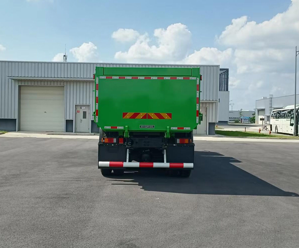 比克牌BAK5311ZLJBEV1換電式純電動自卸式垃圾車公告圖片