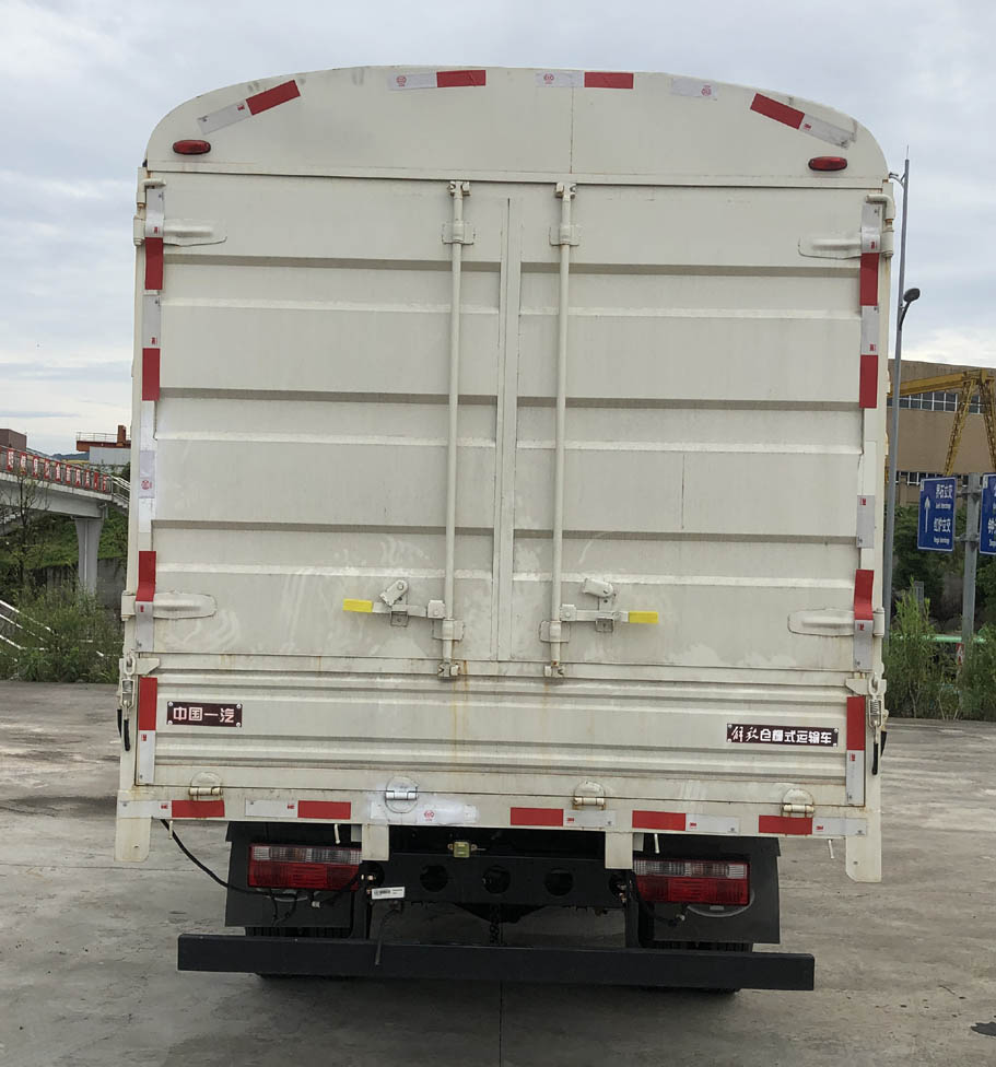 解放牌CA5040CCYP40L3BEVA84純電動(dòng)倉柵式運(yùn)輸車公告圖片