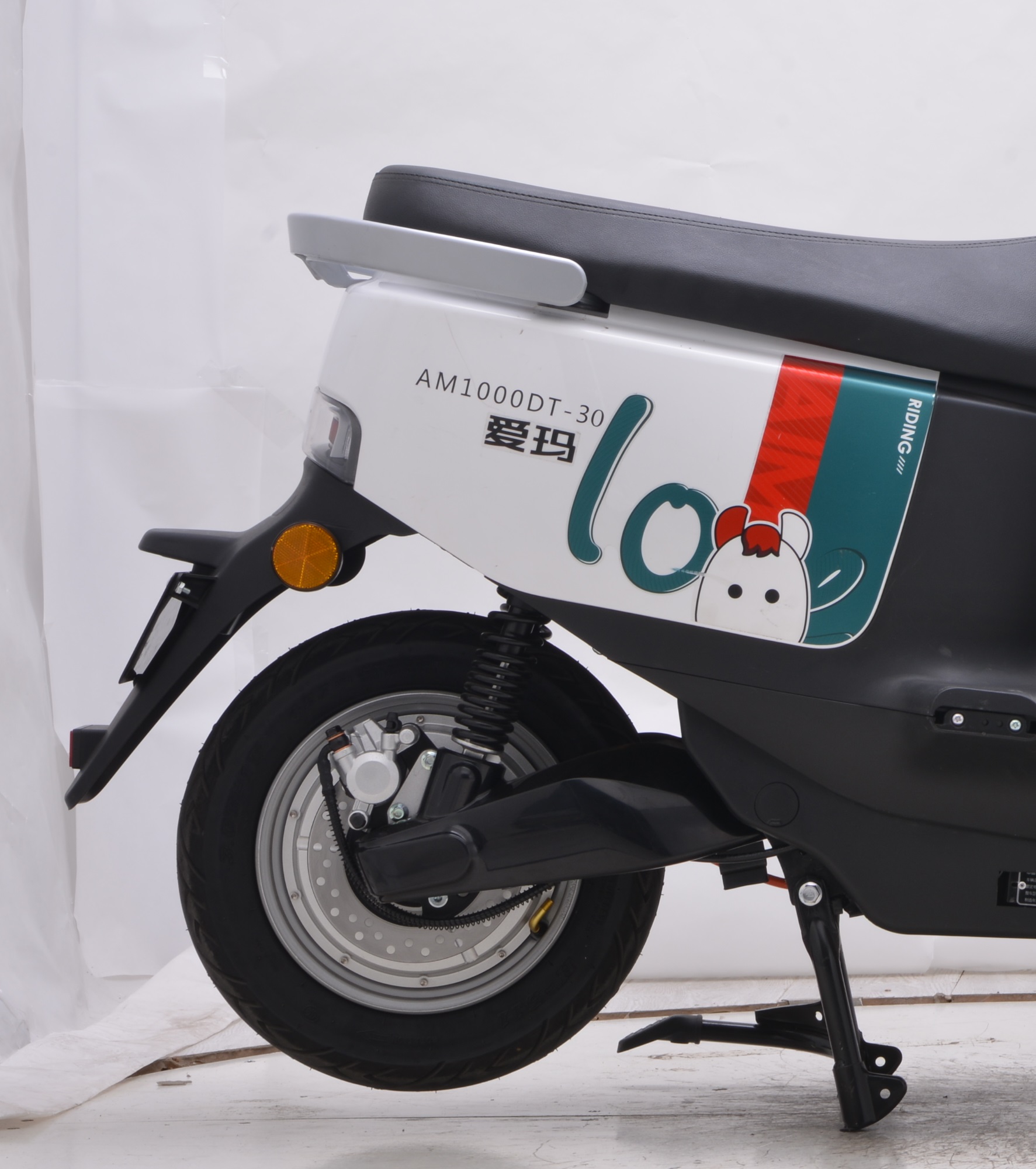爱玛牌AM1000DT-30电动两轮摩托车公告图片
