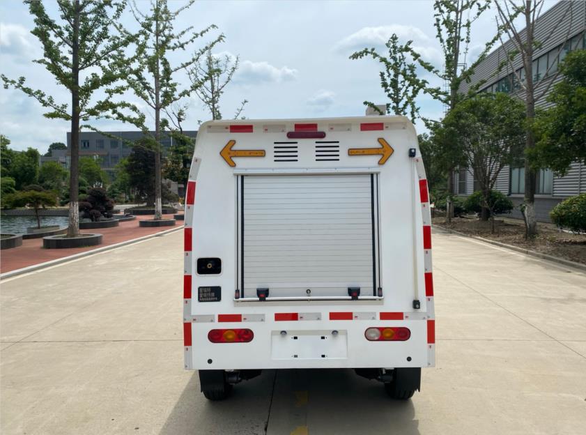 愛瑞特牌ART5031TYHQ26BEV純電動路面養(yǎng)護(hù)車公告圖片