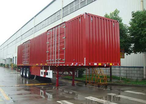 华骏牌13米32.1吨3轴厢式运输半挂车(ZCZ9408XXY)