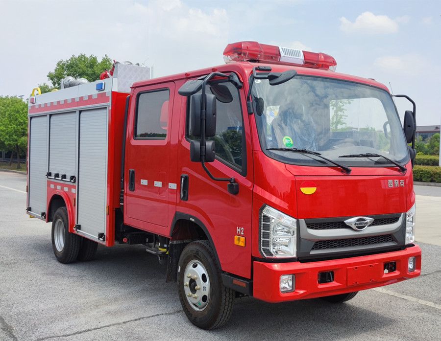 CEF5071GXFSG30/F 西奈克牌水罐消防车图片