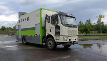 绿化综合养护车