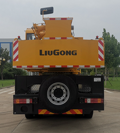 柳工牌CLG5327JQZ25汽车起重机公告图片