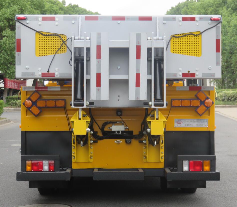 常奇牌ZQS5080TFZQ6防撞緩沖車公告圖片