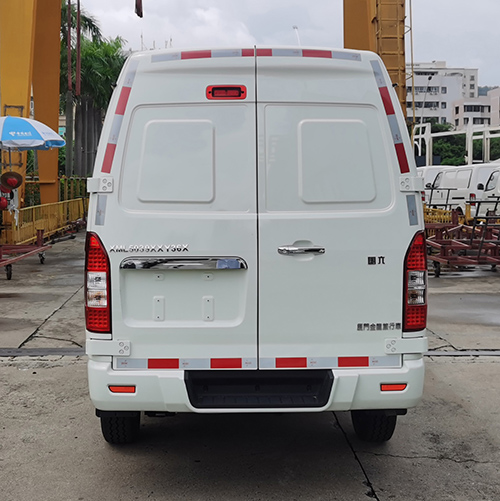 金旅牌XML5039XXY36X廂式運(yùn)輸車公告圖片